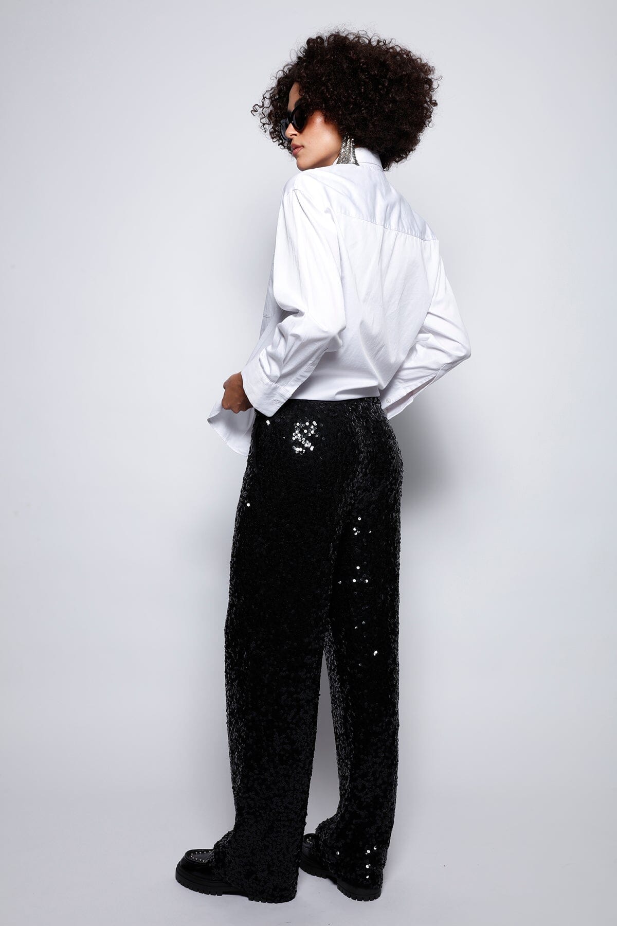 Calça Reta Bordada Luna Preto Calça Joulik 