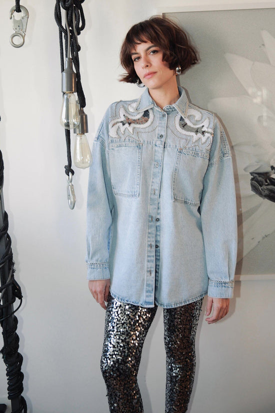 Camisa Jeans Bordada Arabesco - Azul Claro Camisa Joulik 