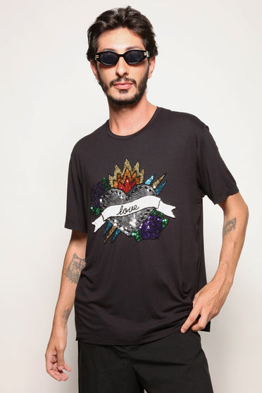 Camiseta Bordada Corazón - Preto T-Shirt Joulik 