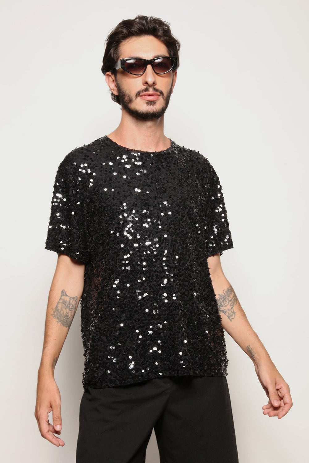 Camiseta Bordada Eris Preta