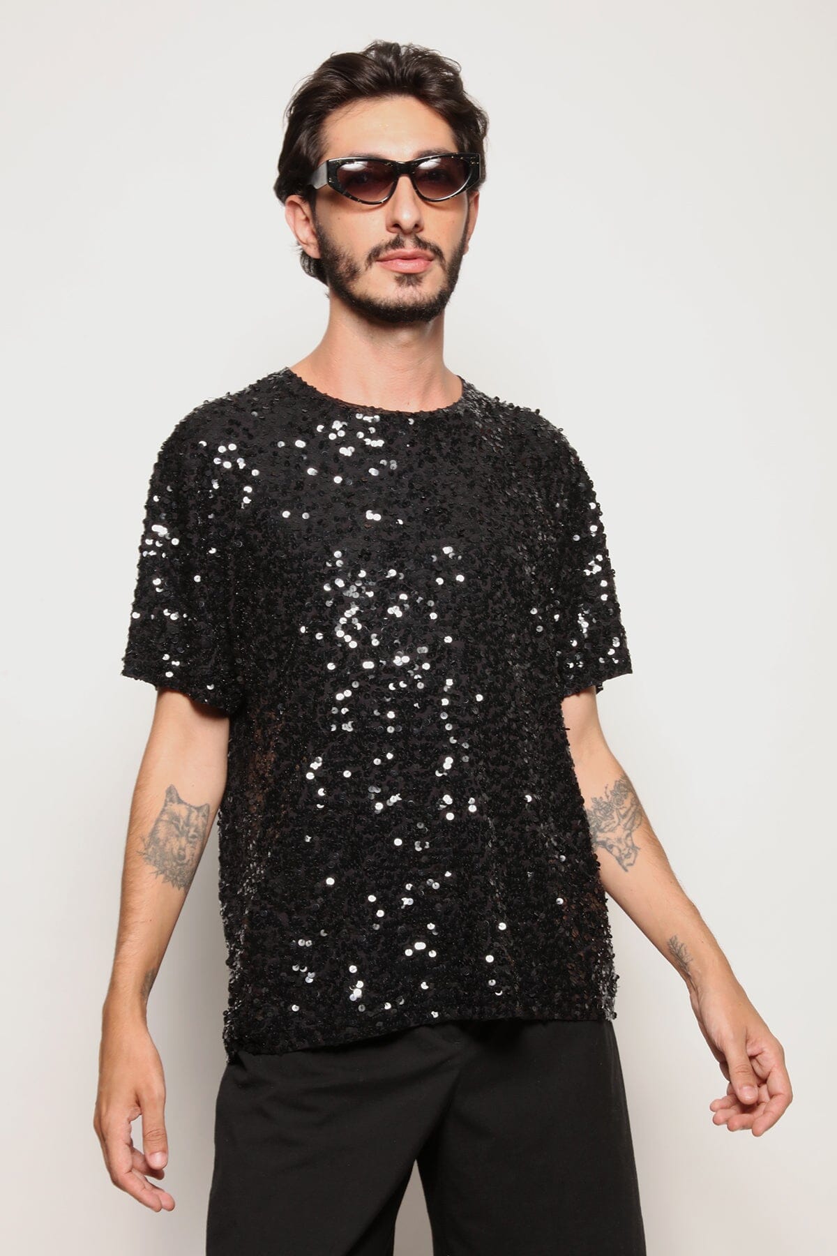 Camiseta Bordada Eris - Preto T-Shirt Joulik 
