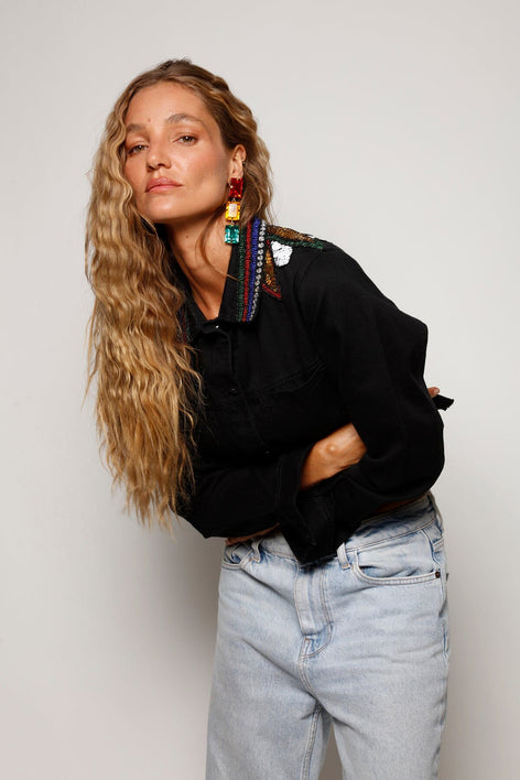 Jaqueta Sarja Cropped Bordada Jam - Preto CONFERIR TUDO Jaqueta Joulik 