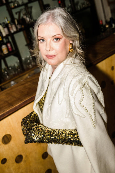 Poncho Bordado Goth - Off White Jaqueta Joulik 