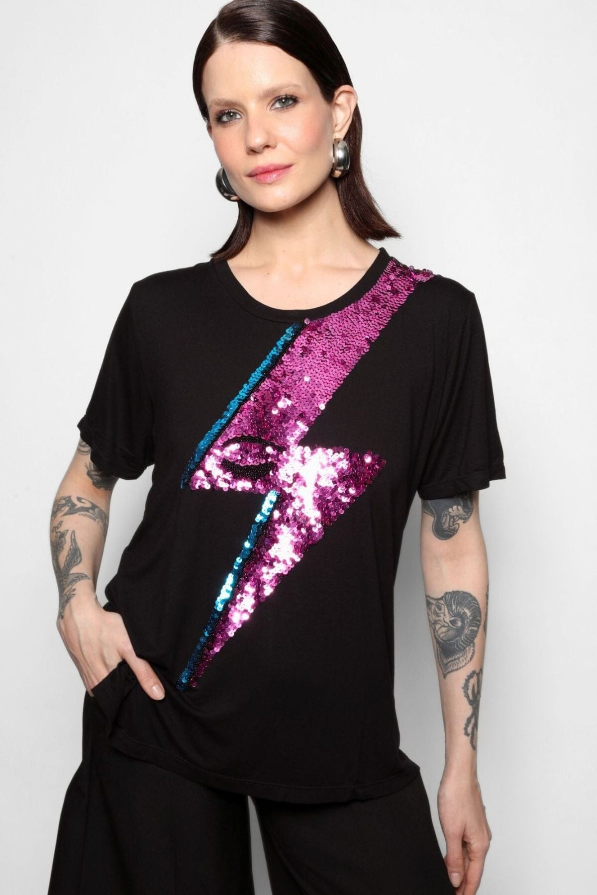 T-shirt Bordada Bowie Preta T-Shirt Joulik 