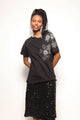 T-shirt Bordada Fiore - Preto T-Shirt Joulik 