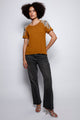 T-shirt Bordada Lily Caramelo (Revisar tudão) T-Shirt Joulik 