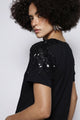 T-shirt Bordada Lily Preto (Revisar tudão) T-Shirt Joulik 