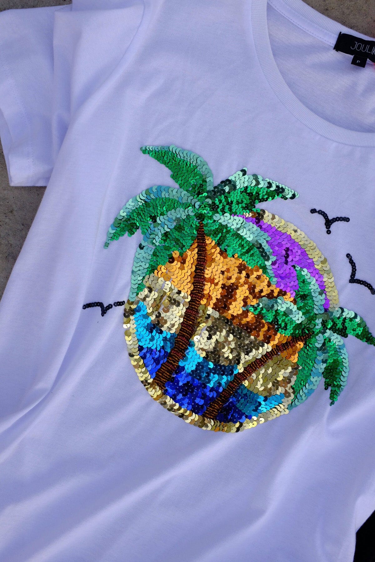 T-shirt Unissex Bordada Coqueiros Branca T-Shirt Joulik 