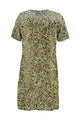Costas do vestido de bordado manual com brilho de paetês salpicados por toda a peça na cor dourado ideal para eventos